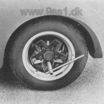 Porsche 944, Rad und Radschl�ssel