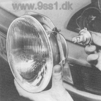 Porsche 944, Scheinwerfer auswechseln